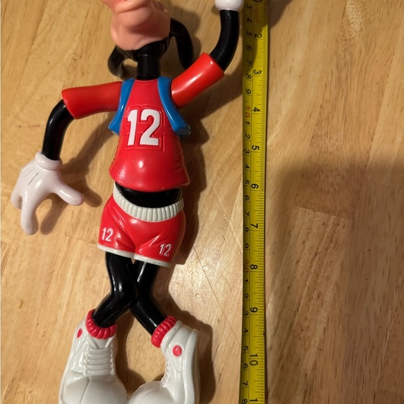 Vintage 1980s Arco Disney Goofy Basketball Figure 11" High - Picture 8 of 8
